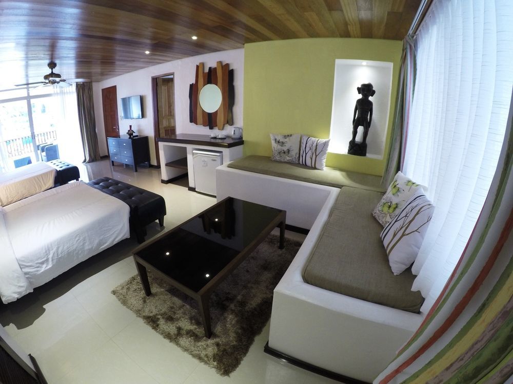 Pinjalo - Jade Hill Project Development Hotel